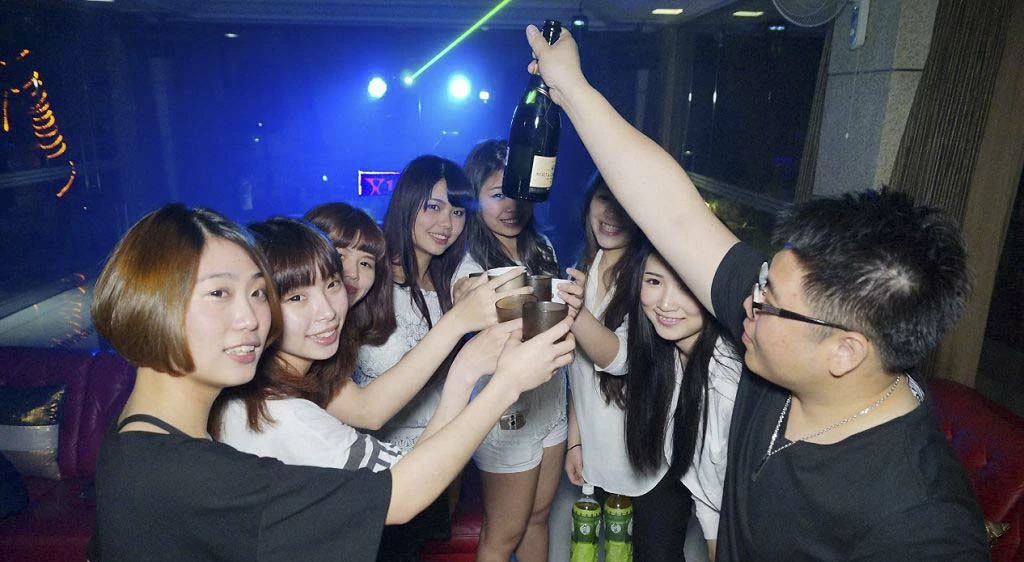 派對包場文章-教你怎麼玩派對